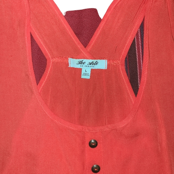 🌻The Arte Red Racerback Top - Picture 4 of 4